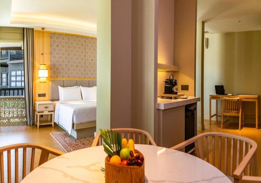 هتل پلانگی بیچ ریزورت